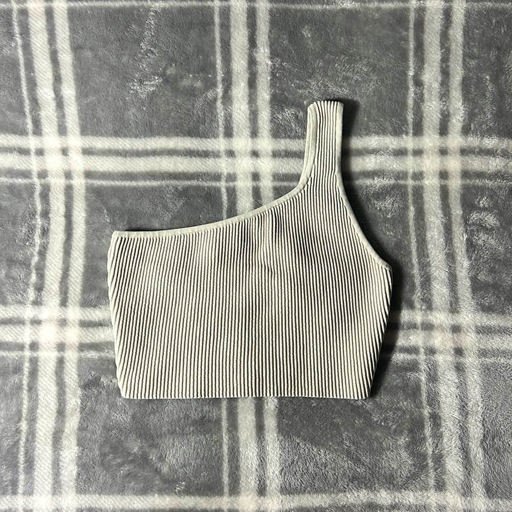 Aritzia Ribbed Asymmetrical Shoulder Top